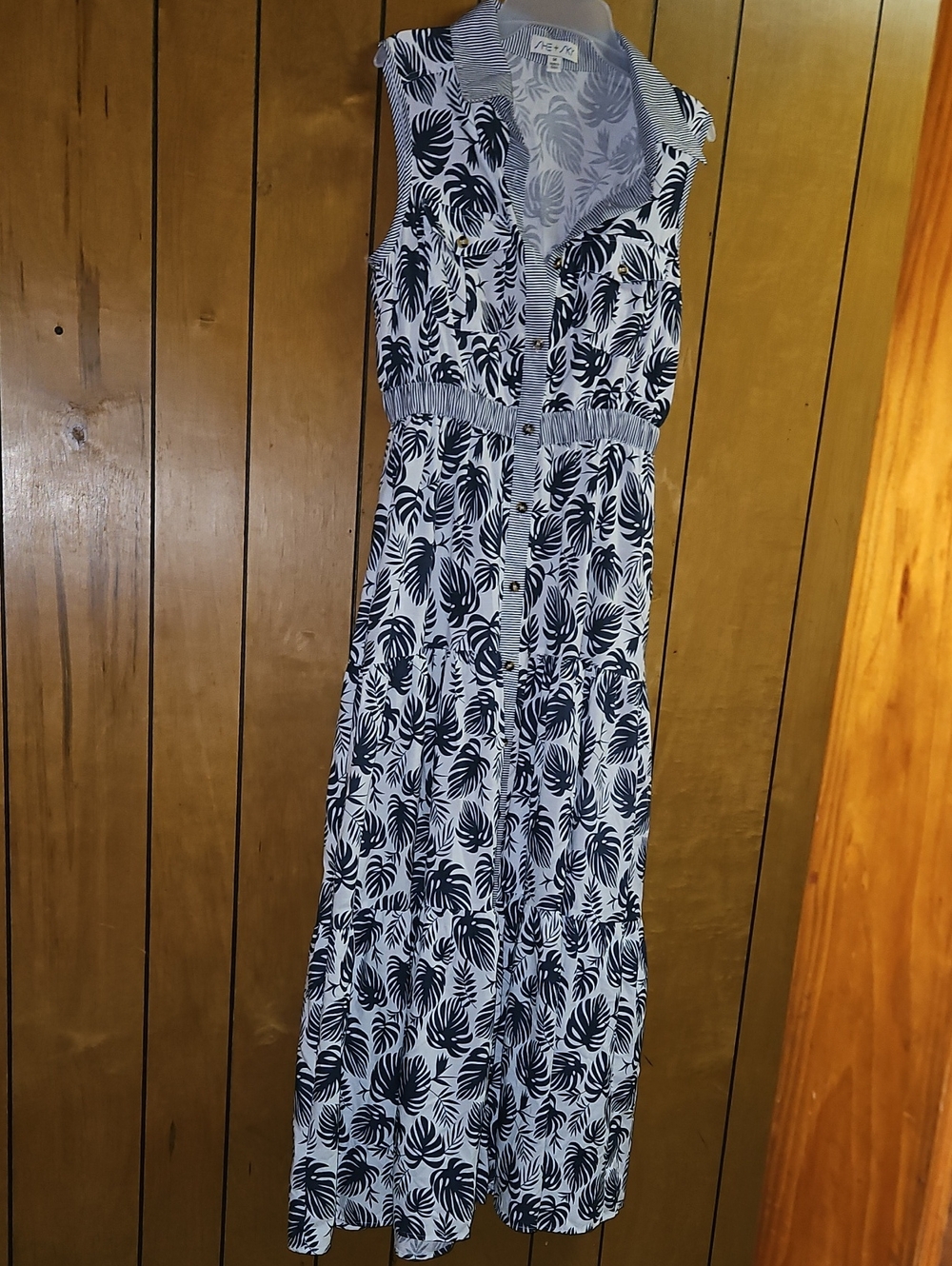 She + Sky Navy and White Leaf-Print Maxi Dress
